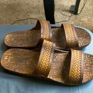 Jandals. Worn once. Don’t need anymore. Like new